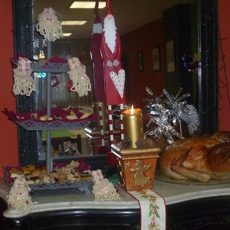 Hostal Pirineos Barbastro Zewnętrze zdjęcie