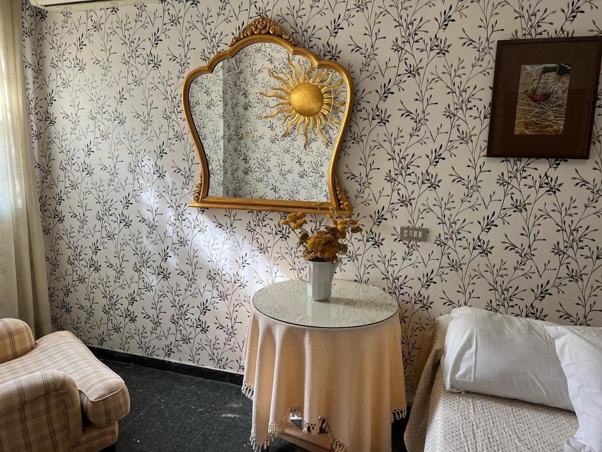 Hostal Pirineos Barbastro Zewnętrze zdjęcie
