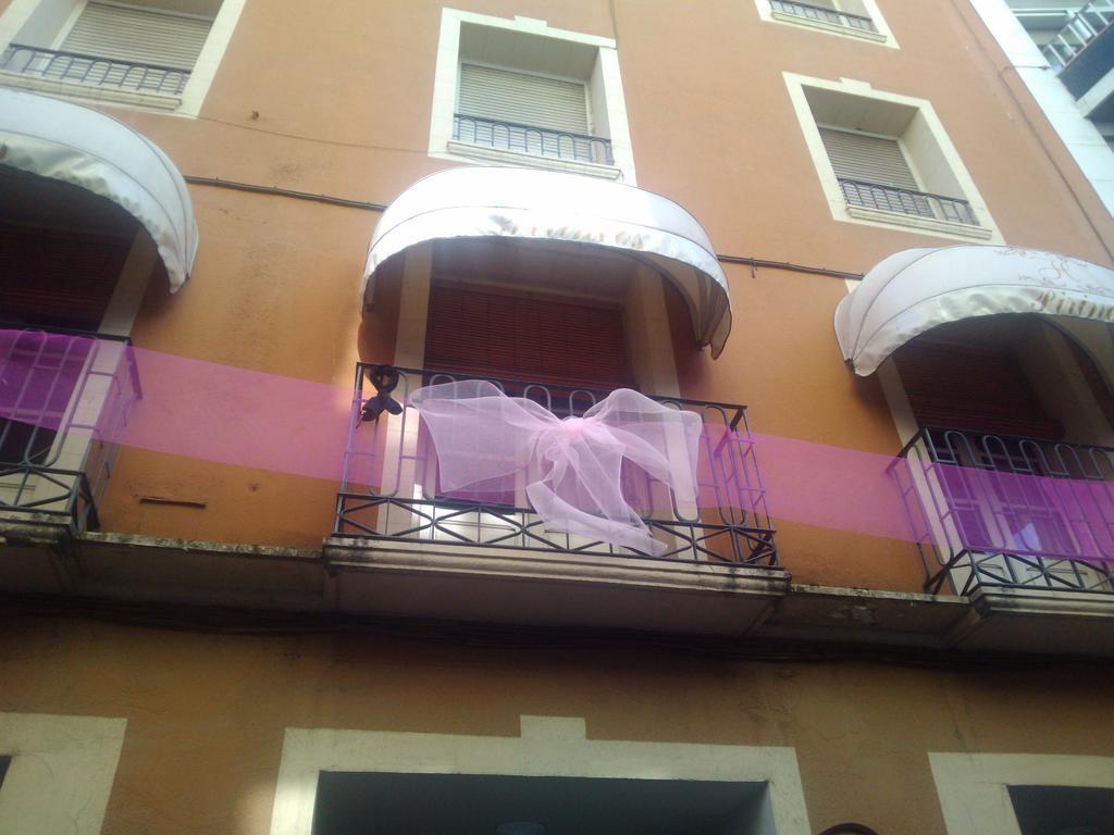 Hostal Pirineos Barbastro Zewnętrze zdjęcie