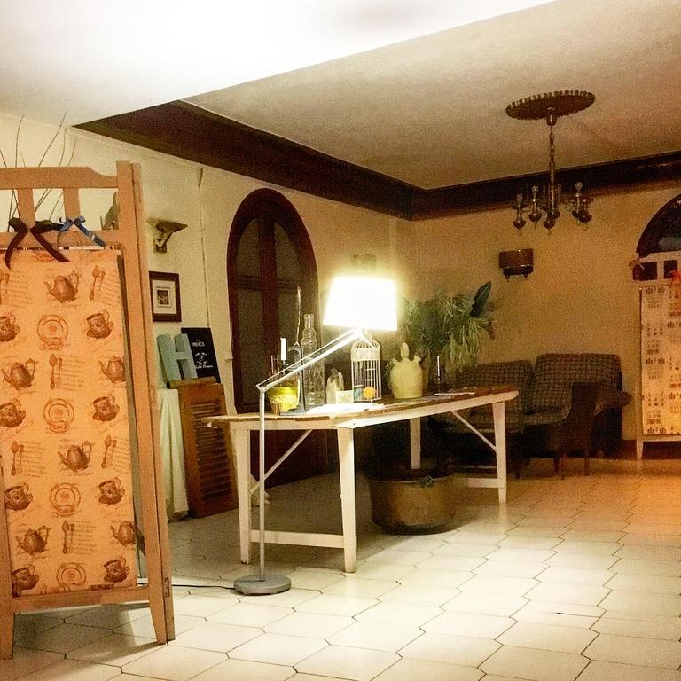 Hostal Pirineos Barbastro Zewnętrze zdjęcie